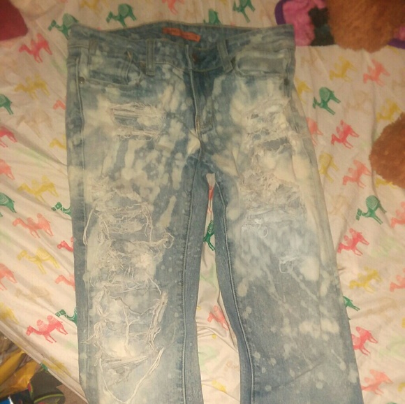 Acid washed ripped jeans - Picture 2 of 3
